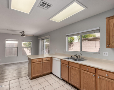 8888 E Garden Drive - Photo Thumbnail 12