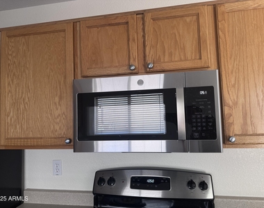 8888 E Garden Drive - Photo Thumbnail 11