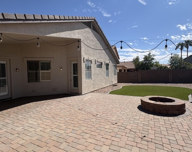 16953 W Limestone Drive - Photo Thumbnail 23