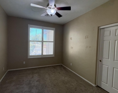 16953 W Limestone Drive - Photo Thumbnail 3