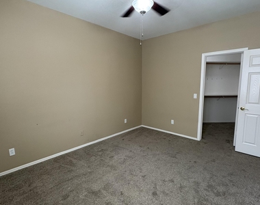 16953 W Limestone Drive - Photo Thumbnail 29
