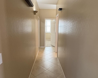 16953 W Limestone Drive - Photo Thumbnail 5