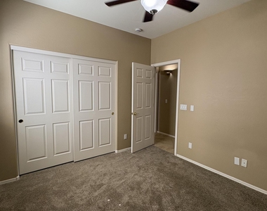 16953 W Limestone Drive - Photo Thumbnail 19