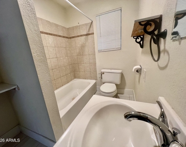9622 N 12th Avenue - Photo Thumbnail 11