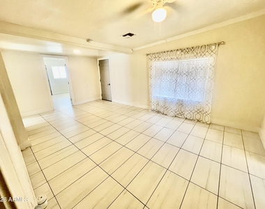 9622 N 12th Avenue - Photo Thumbnail 9