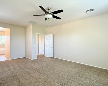 1095 E Rojo Way - Photo Thumbnail 11