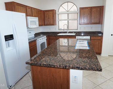 4230 S Mariposa Drive - Photo Thumbnail 3