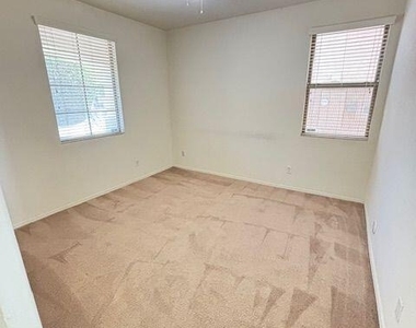 4230 S Mariposa Drive - Photo Thumbnail 10