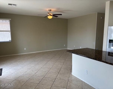 4230 S Mariposa Drive - Photo Thumbnail 6