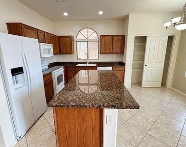 4230 S Mariposa Drive - Photo Thumbnail 4