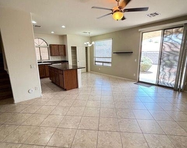 4230 S Mariposa Drive - Photo Thumbnail 8