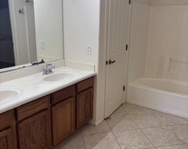4230 S Mariposa Drive - Photo Thumbnail 26