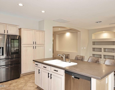 6027 W Oberlin Way - Photo Thumbnail 16
