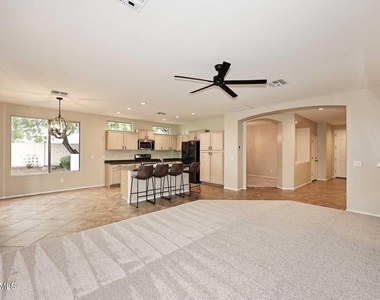 6027 W Oberlin Way - Photo Thumbnail 11