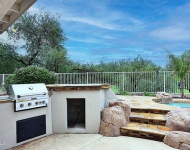 6027 W Oberlin Way - Photo Thumbnail 6