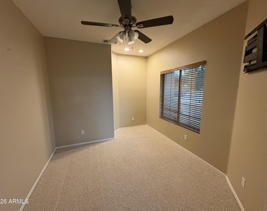 3938 W Buckskin Trail - Photo Thumbnail 18