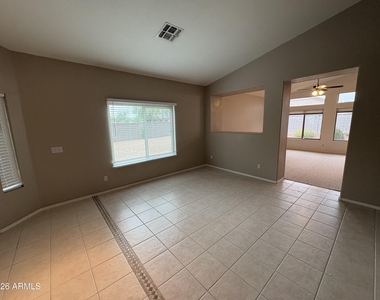 3938 W Buckskin Trail - Photo Thumbnail 4