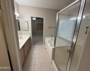 3938 W Buckskin Trail - Photo Thumbnail 17