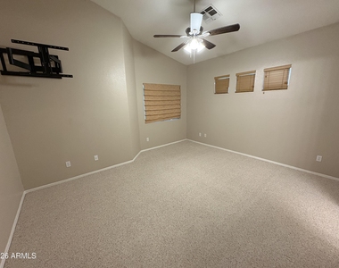 3938 W Buckskin Trail - Photo Thumbnail 12