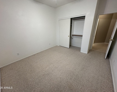 3938 W Buckskin Trail - Photo Thumbnail 10