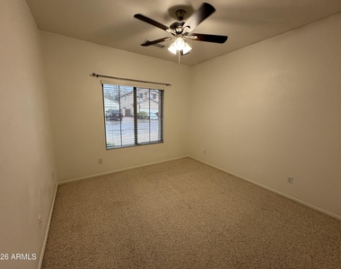 3938 W Buckskin Trail - Photo Thumbnail 9
