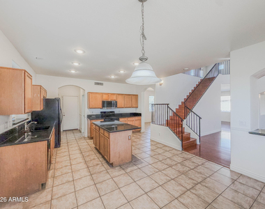 4765 S Joshua Tree Lane - Photo Thumbnail 4
