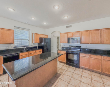 4765 S Joshua Tree Lane - Photo Thumbnail 2