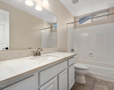 24225 N 39th Avenue - Photo Thumbnail 18
