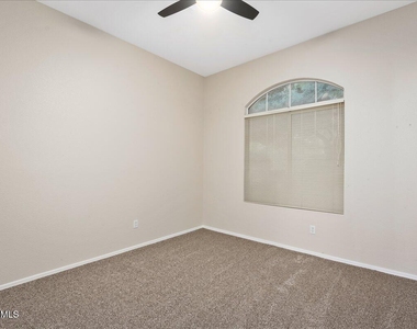 24225 N 39th Avenue - Photo Thumbnail 19
