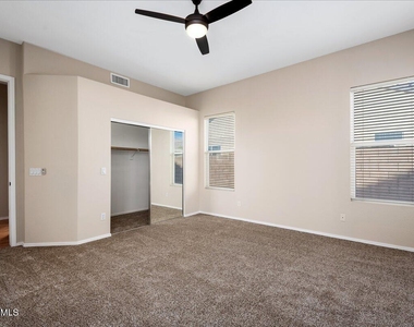 24225 N 39th Avenue - Photo Thumbnail 14