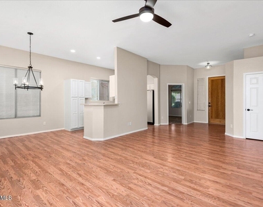 24225 N 39th Avenue - Photo Thumbnail 5