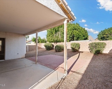 24225 N 39th Avenue - Photo Thumbnail 23