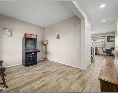 18157 W Carol Avenue - Photo Thumbnail 35