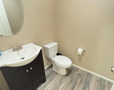 7265 W Glenn Drive - Photo Thumbnail 6