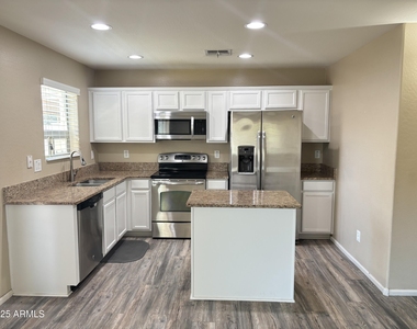 7265 W Glenn Drive - Photo Thumbnail 3