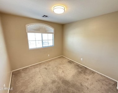 7265 W Glenn Drive - Photo Thumbnail 13