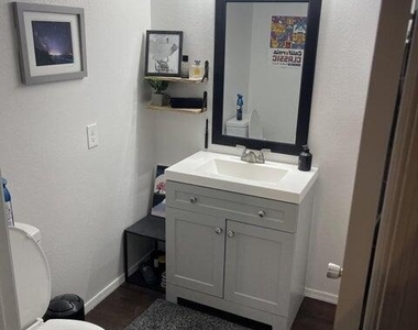 1331 W Baseline Road - Photo Thumbnail 9