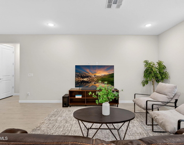 7333 E Purple Prairie Drive - Photo Thumbnail 4