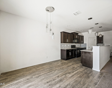37453 W Prado Street - Photo Thumbnail 9