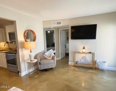 8058 E Oak Street - Photo Thumbnail 4