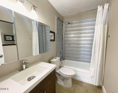 8058 E Oak Street - Photo Thumbnail 10