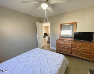 8058 E Oak Street - Photo Thumbnail 8