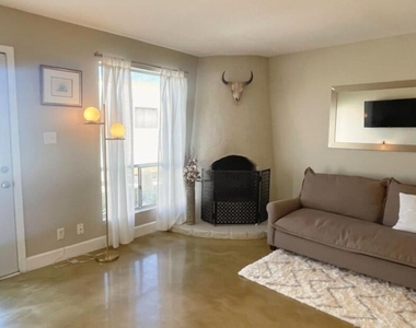 8058 E Oak Street - Photo Thumbnail 2