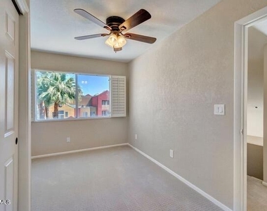 154 W 5th Street - Photo Thumbnail 8
