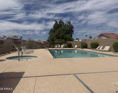 10460 N 104th Place - Photo Thumbnail 19