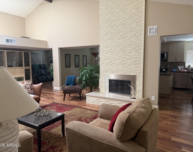 10460 N 104th Place - Photo Thumbnail 16