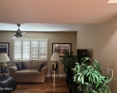 10460 N 104th Place - Photo Thumbnail 2