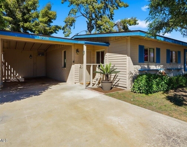 10916 W Peoria Avenue - Photo Thumbnail 2