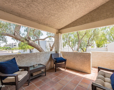 850 S River Drive - Photo Thumbnail 4