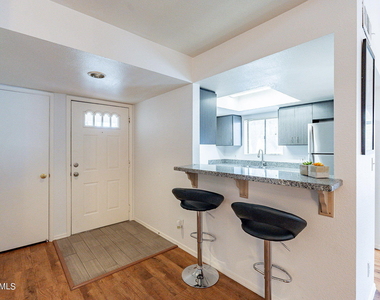 850 S River Drive - Photo Thumbnail 10